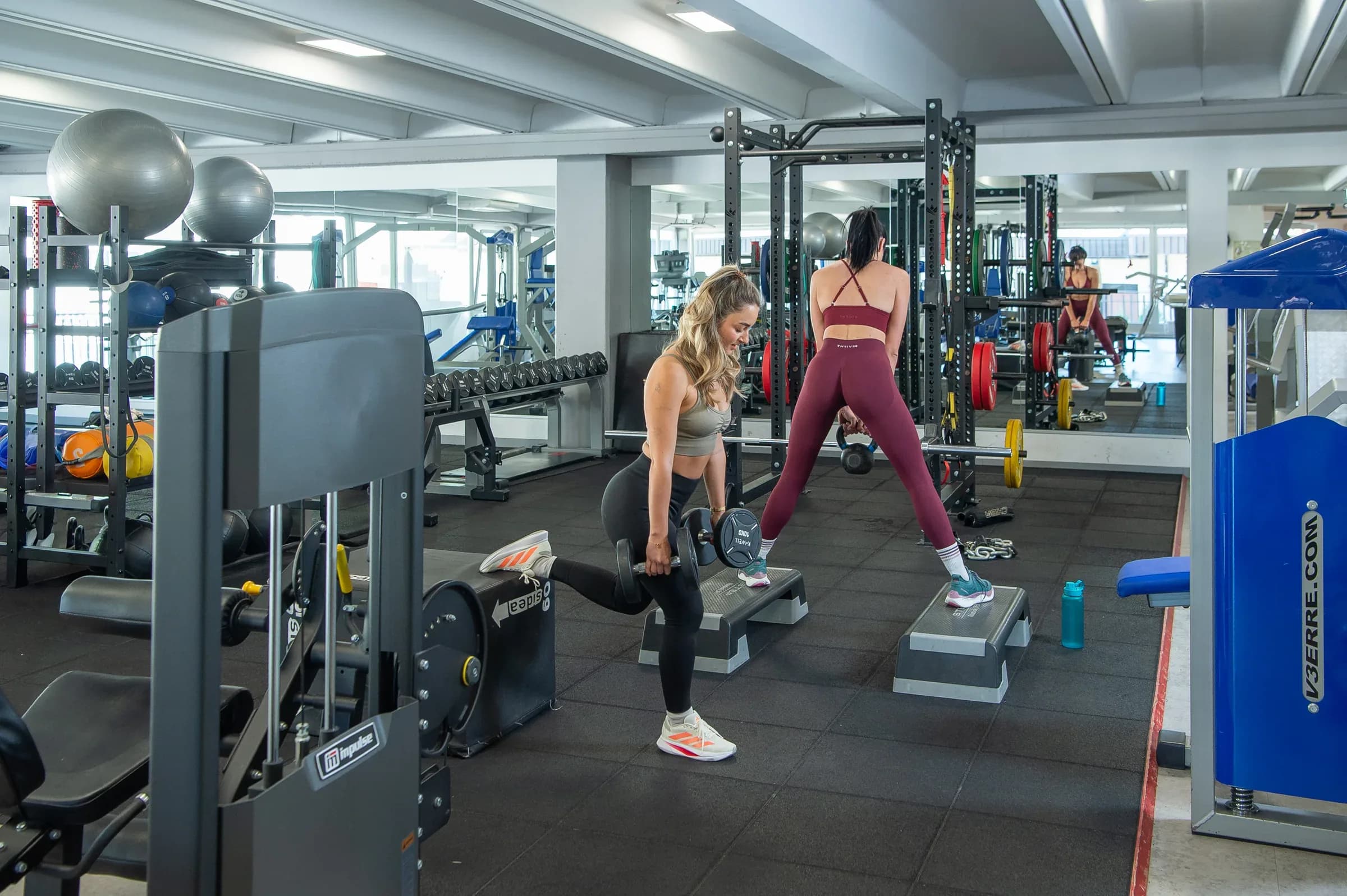 Training mit Freundin im Fitnessclub Kaltern